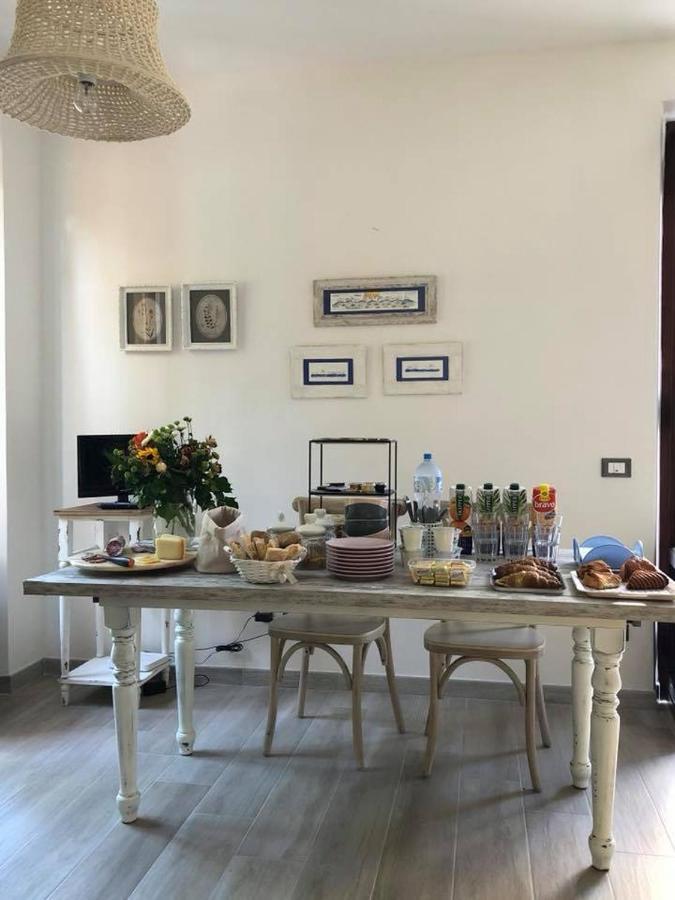 Bed and Breakfast Brezza Marina Marina Di Carrara Exterior foto