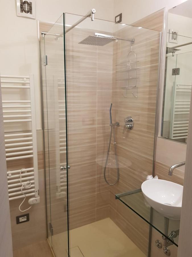 Bed and Breakfast Brezza Marina Marina Di Carrara Exterior foto