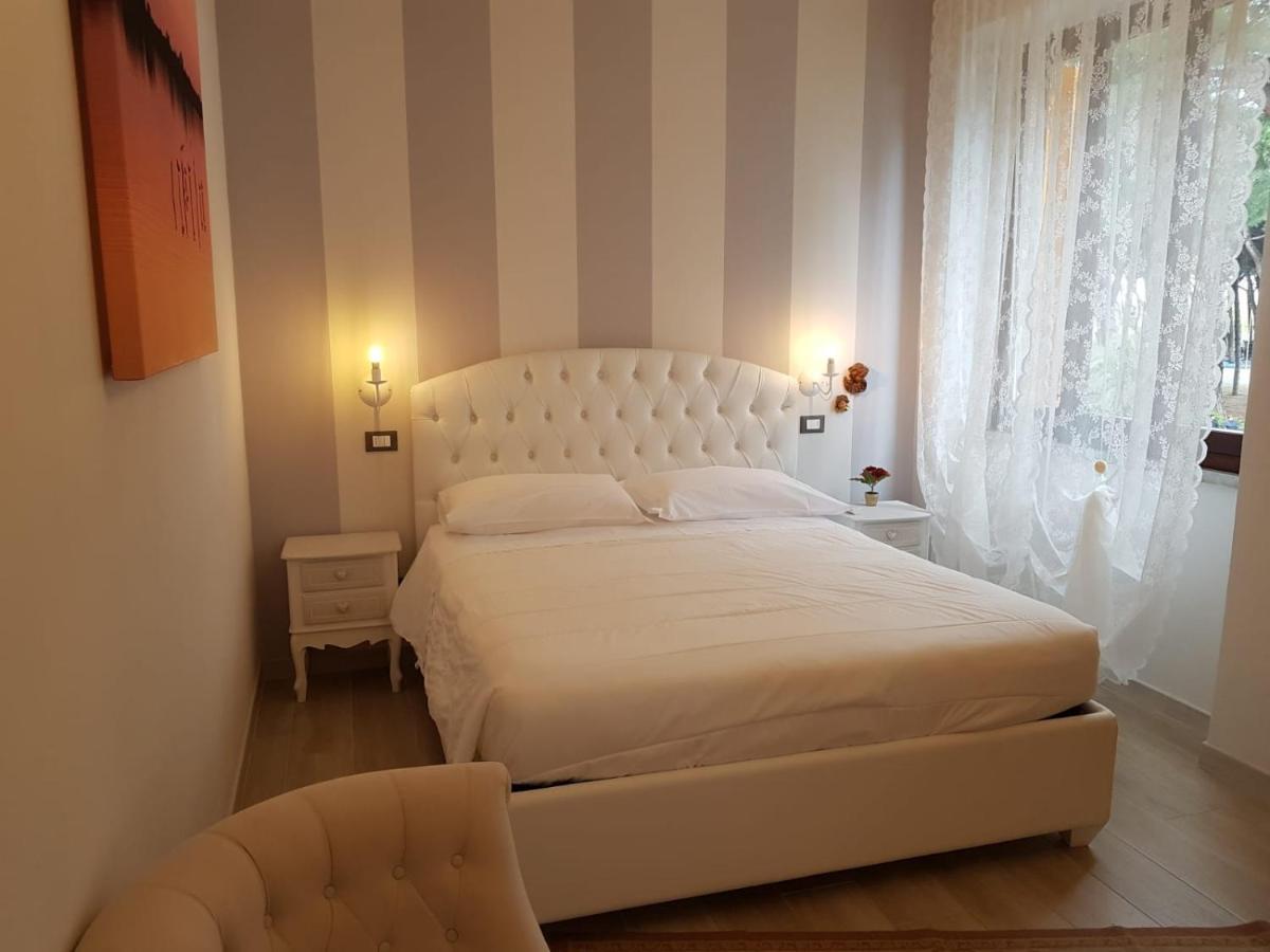 Bed and Breakfast Brezza Marina Marina Di Carrara Exterior foto