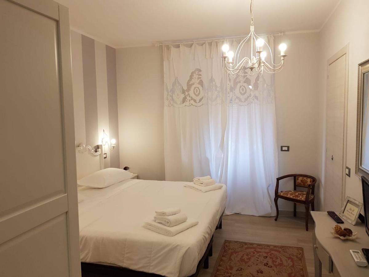 Bed and Breakfast Brezza Marina Marina Di Carrara Exterior foto